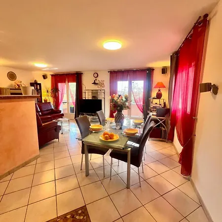 בית נופש Maison Ondella, Proche Santa Giulia פורטו-וישיו