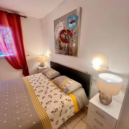 בית נופש Maison Ondella, Proche Santa Giulia פורטו-וישיו