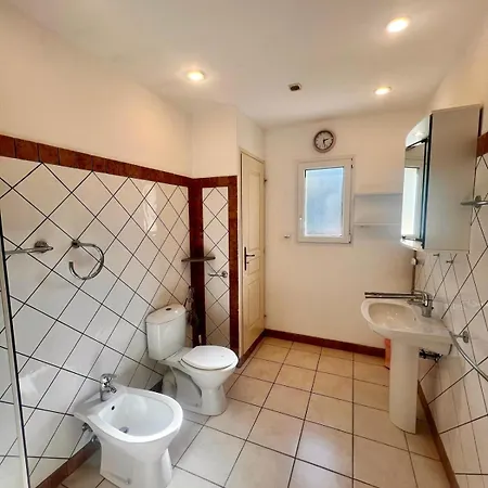 Maison Ondella, Proche Santa Giulia בית נופש פורטו-וישיו